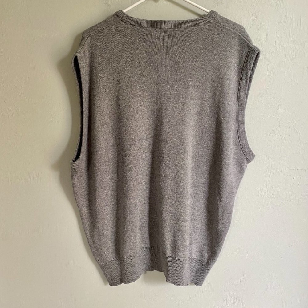 Classic IZOD Gray Acrylic Sweater Vest Men's Large - Picture 2 of 9